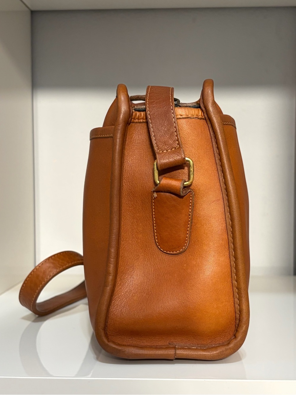 Vintage Coach Swagger Bag (#9820) Made in NYC w/ Rare “Irregular” Creed Stamp - Picture 4 of 16